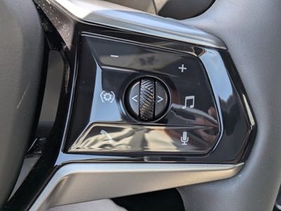 2025 BMW 5 Series - Photo 21