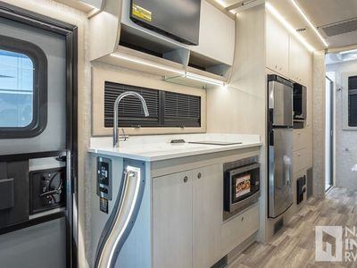 2026 Tiffin Motorhomes Wayfarer - Photo 7