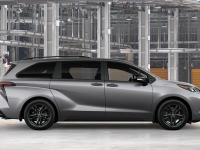 2026 Toyota Sienna — photo 12 view