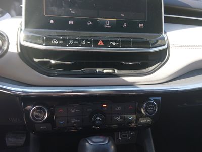 2024 Jeep Compass — photo 13 view