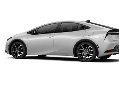 2026 Toyota Prius Plug-in Hybrid - Photo 5