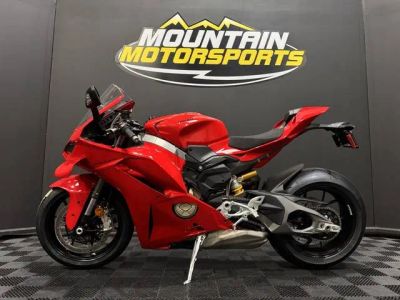 2026 Ducati Panigale V4 — front three-quarter view