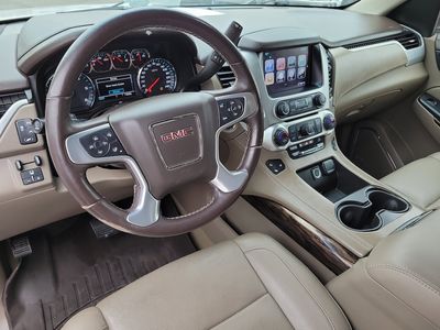 2017 GMC Yukon XL - Photo 2