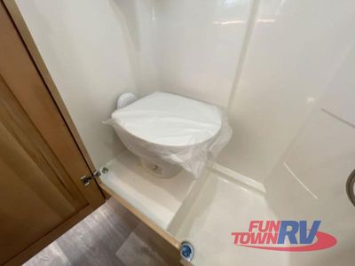 2024 Coachmen RV Galleria - Photo 31