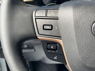 2026 Toyota Crown Signia — photo 21 view