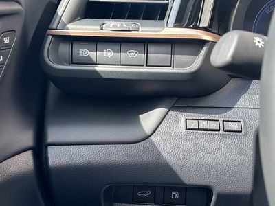2026 Toyota Crown Signia — photo 25 view