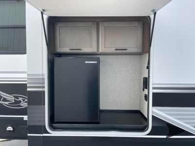 2025 Jayco Eagle HT — photo 11 view