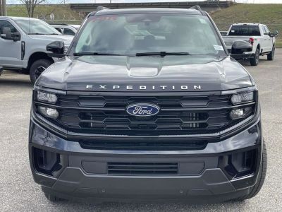 2026 Ford Expedition — photo 8 view