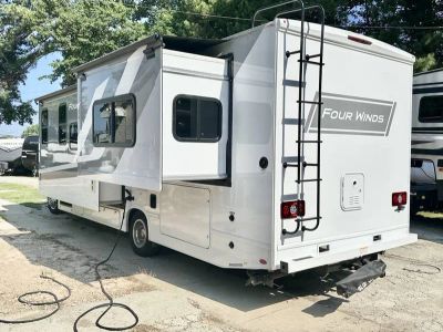 2025 Thor Four Winds 29K — photo 26 view
