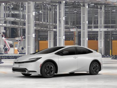 2026 Toyota Prius Plug-in Hybrid - Photo 2