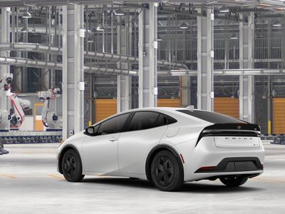 2026 Toyota Prius Plug-in Hybrid - Photo 6