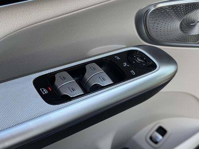 2026 Mercedes-Benz GLC — photo 18 view
