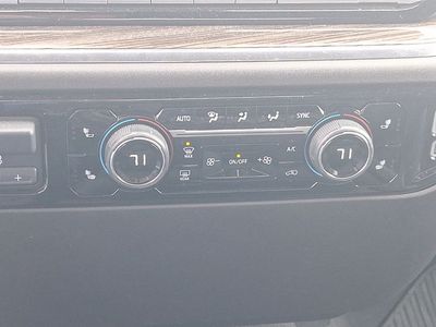 2025 Chevrolet Silverado 1500 — photo 43 view