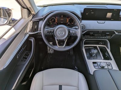 2026 Mazda CX-90 — photo 17 view