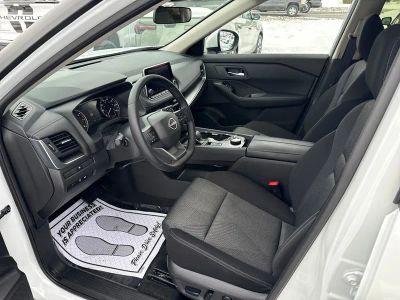 2025 Nissan Rogue SV - Photo 20