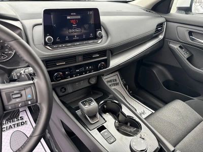 2025 Nissan Rogue SV - Photo 28
