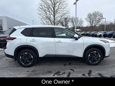2025 Nissan Rogue SV - Photo 11