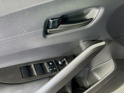 2024 Toyota Corolla Cross — photo 12 view
