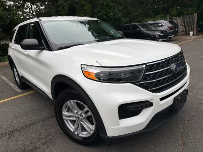 2023 Ford Explorer — side profile view