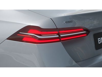 2026 BMW 5 Series — photo 8 view