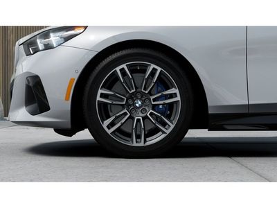 2026 BMW 5 Series — photo 7 view