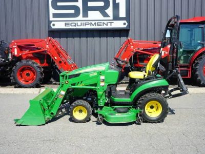 2016 John Deere 1025R — front three-quarter view