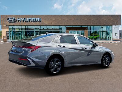 2026 Hyundai Elantra - Photo 8