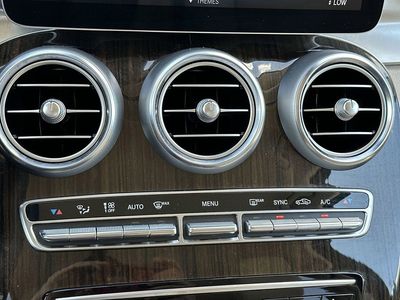 2022 Mercedes-Benz GLC - Photo 16