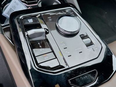 2026 BMW 5 Series - Photo 13