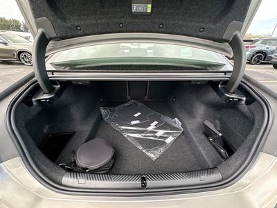2026 BMW 5 Series - Photo 20