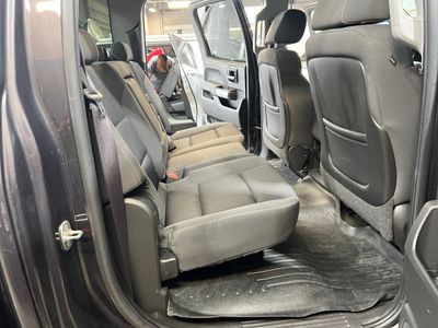 2015 Chevrolet Silverado 1500 — photo 14 view