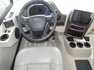 2023 Thor Motor Coach WINDSPORT - Photo 2