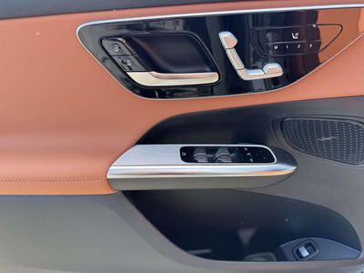 2026 Mercedes-Benz GLC — photo 17 view