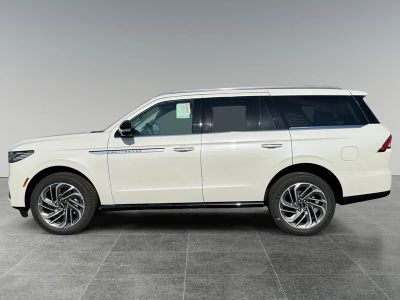 2026 Lincoln Navigator — rear three-quarter view