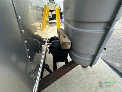 2010 Airstream Sport — photo 14 view
