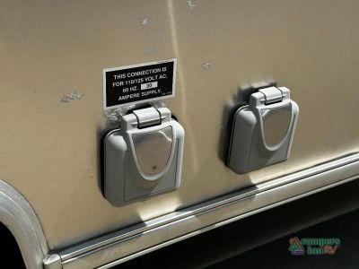2010 Airstream Sport — photo 9 view