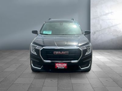 2023 GMC Terrain - Photo 2