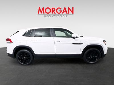 2022 Volkswagen Atlas Cross Sport - Photo 2