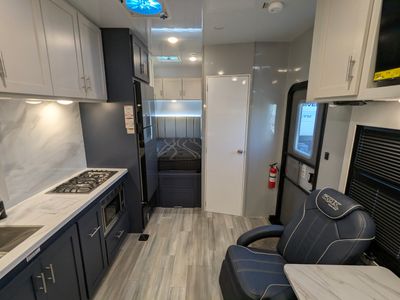 2026 IROK Trailers IROK LUXE — photo 19 view