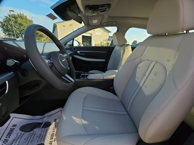 2025 Hyundai Sonata - Photo 13
