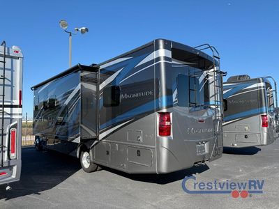 2024 Thor Motor Coach Magnitude - Photo 4