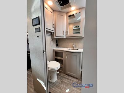 2024 Thor Motor Coach Magnitude - Photo 39