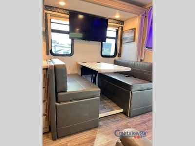 2024 Thor Motor Coach Magnitude - Photo 10