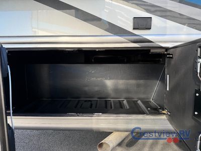 2024 Thor Motor Coach Magnitude - Photo 18