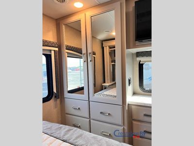 2024 Thor Motor Coach Magnitude - Photo 45