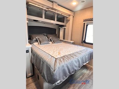 2024 Thor Motor Coach Magnitude - Photo 42