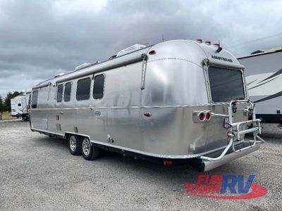2020 Airstream Queen Series — rear three-quarter view