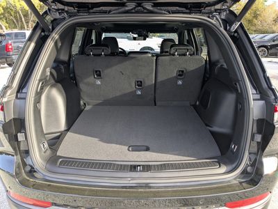 2026 Jeep Grand Cherokee — photo 12 view