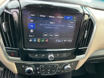 2023 Chevrolet Traverse - Photo 11