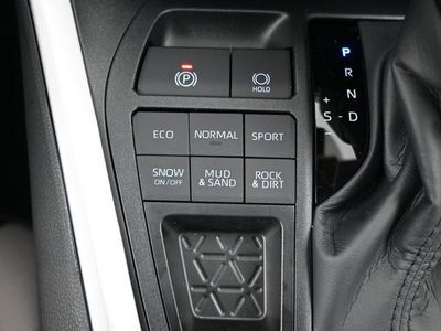 2025 Toyota RAV4 XLE SUV - Photo 11